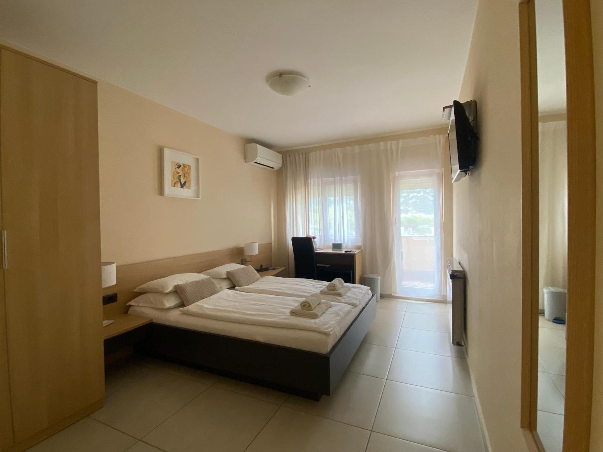 Bed & Breakfast Dani Bed & Breakfast Baska  Exterior photo